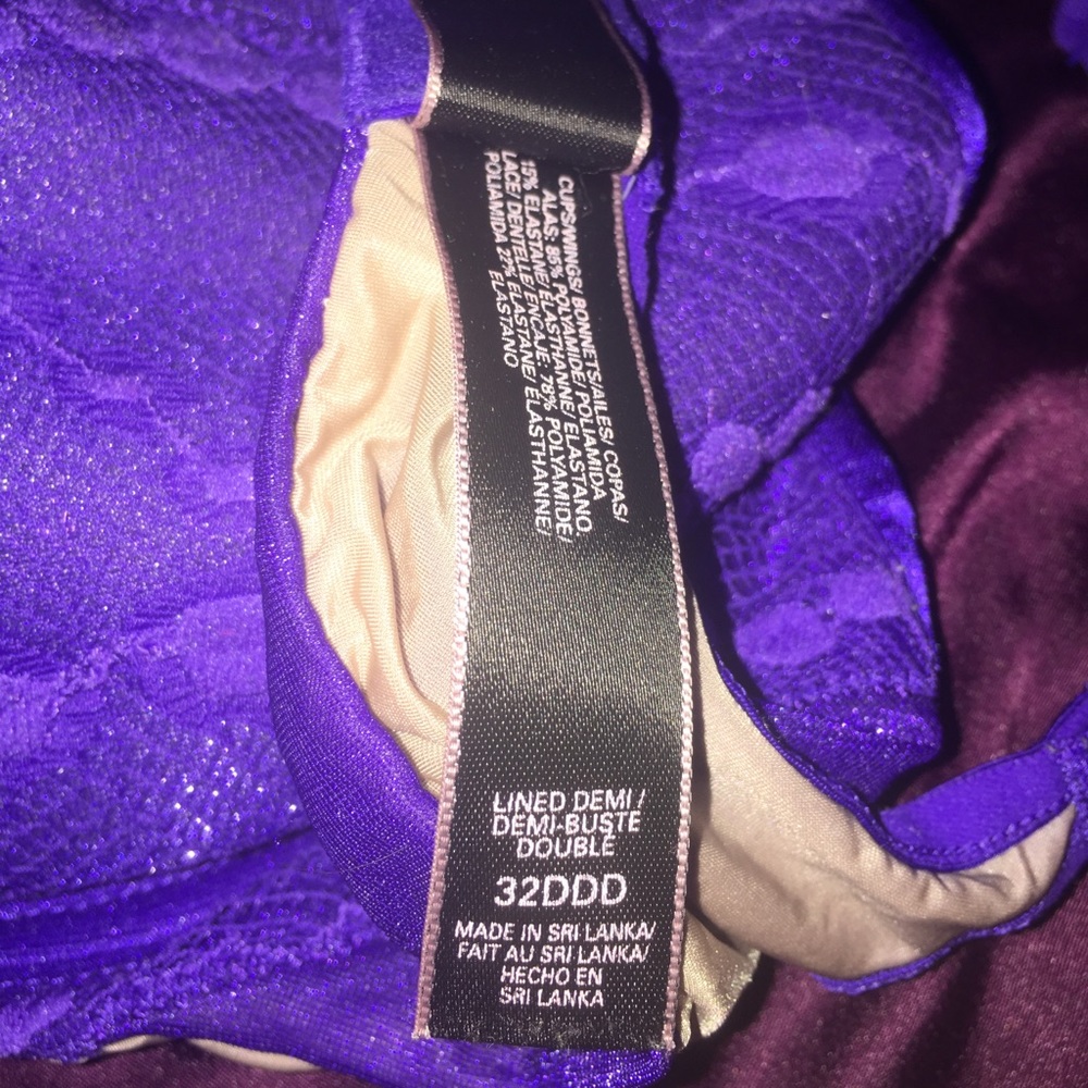 VS Bra - Picture 2 of 2